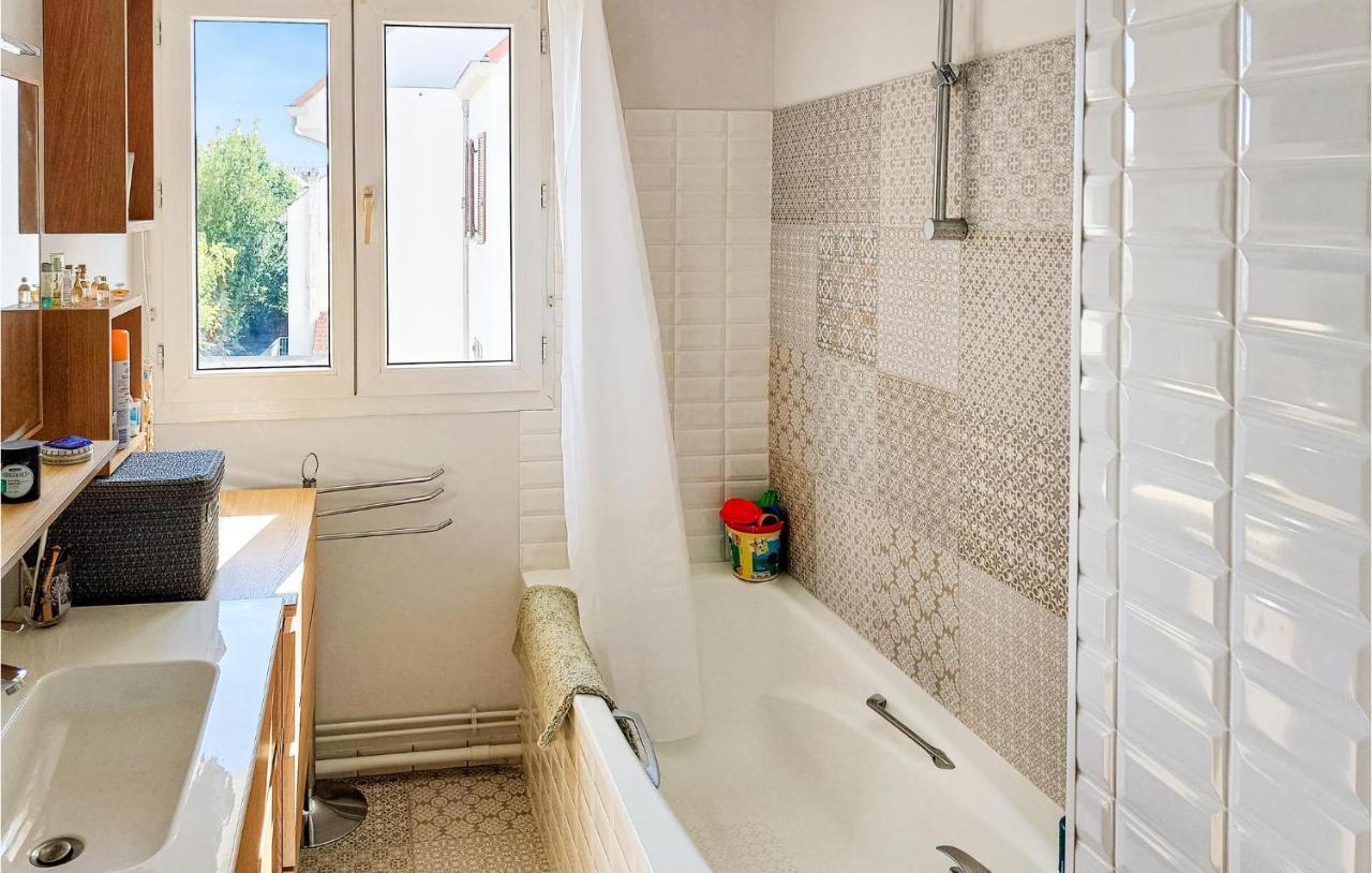 Awesome Apartment In Triel-Sur-Seine With Kitchen Exterior photo